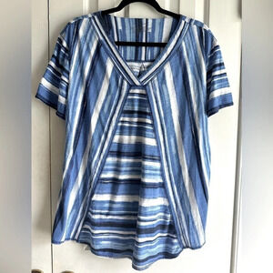 Westbound Plus Size Knit Print Short Sleeve V-Neck Top butterfly sleeve. Size XL